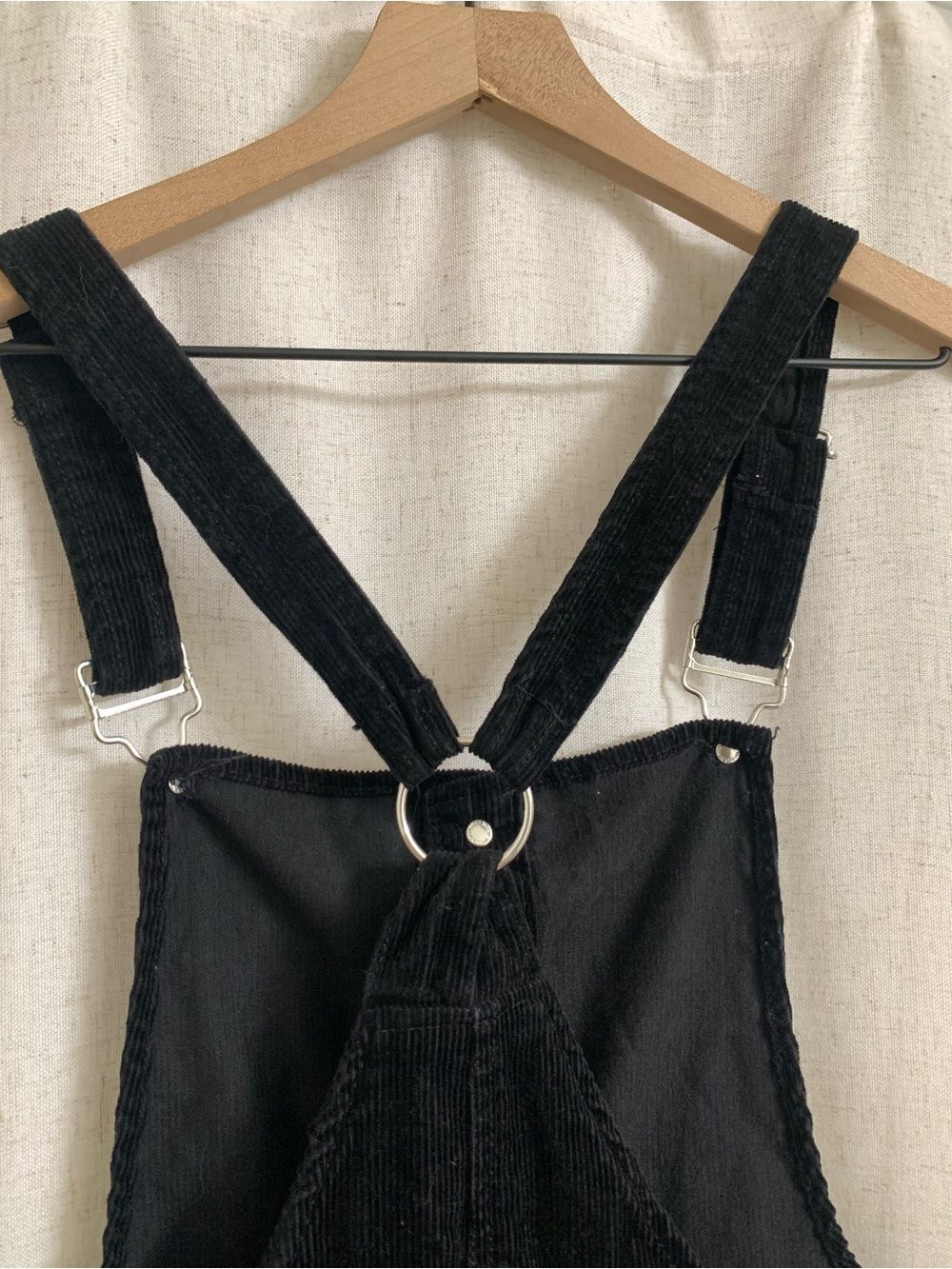 Forever 21 100% Cotton Black Corduroy Pinafore Skirt Overalls Ring Hardware Sm - Picture 7 of 7